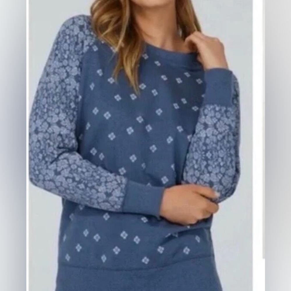 Aerie Cozy heathered blueish/purpleish bandana sweatshirt, slightly distressed